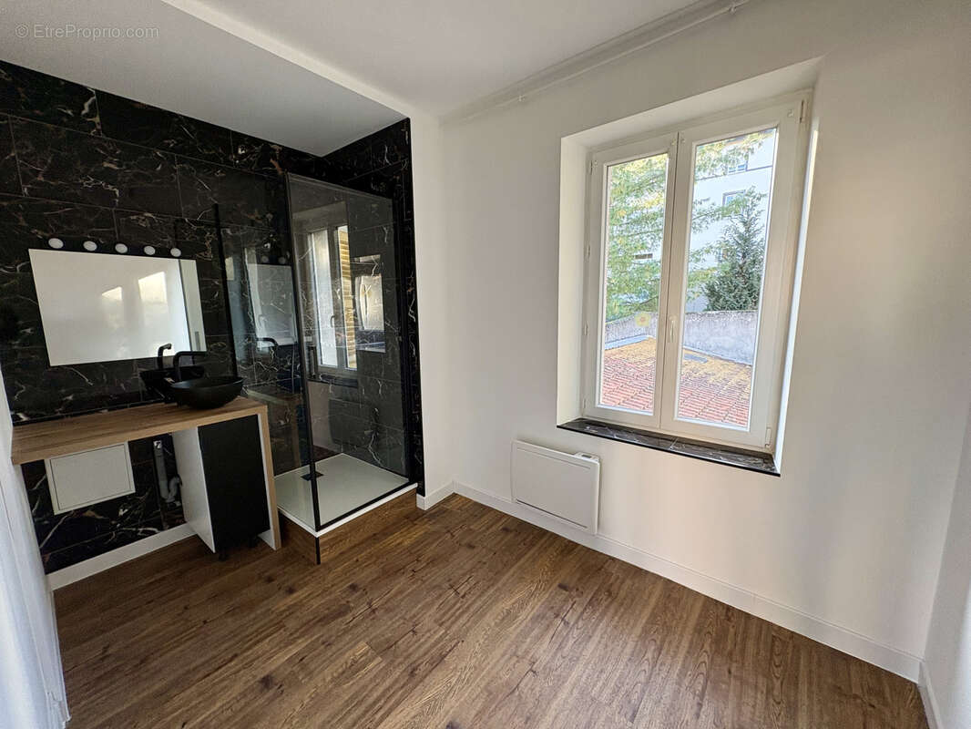 Appartement à CEYRAT