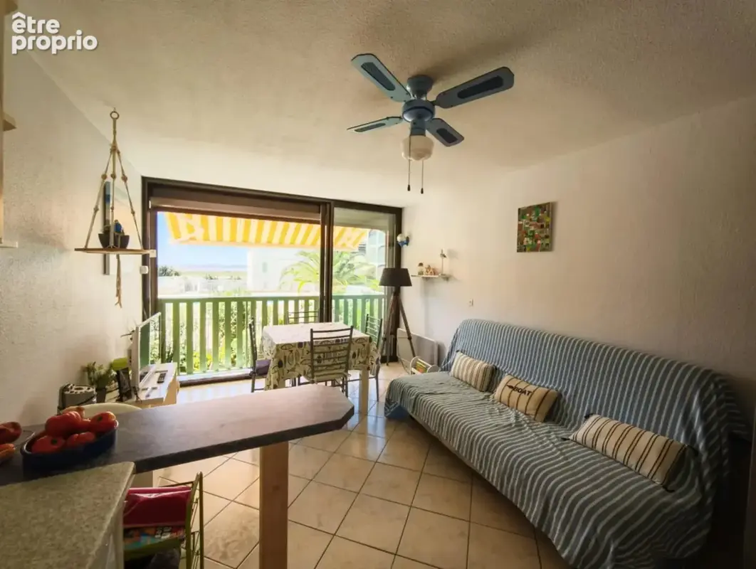 À VENDRE – Charmant T2 meublé avec vue, piscine et parking – Gruissan - photo 9