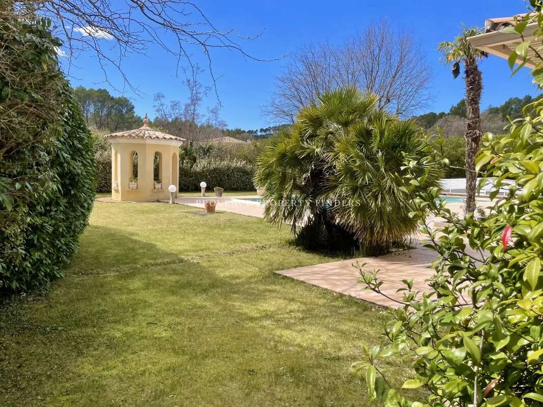 Maison à SAINT-ANTONIN-DU-VAR