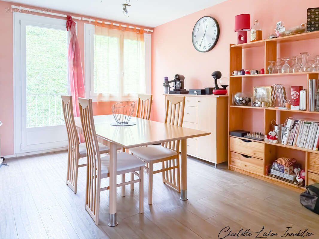 Appartement à ROMAGNAT