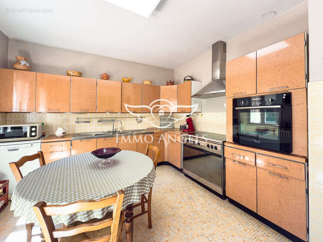 Maison à L&#039;ISLE-SUR-LA-SORGUE