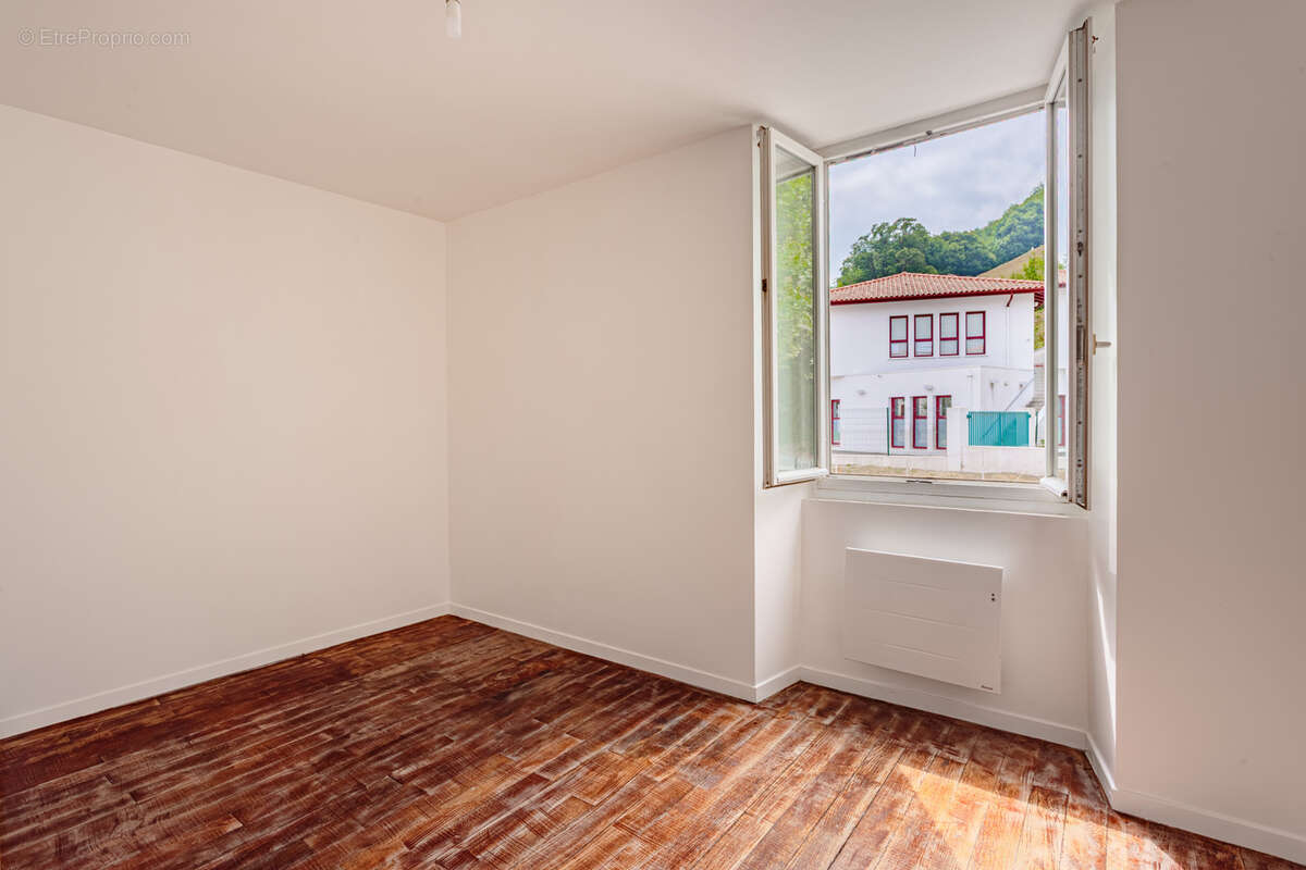 A vendre appartement t2 centre ville - photo 6