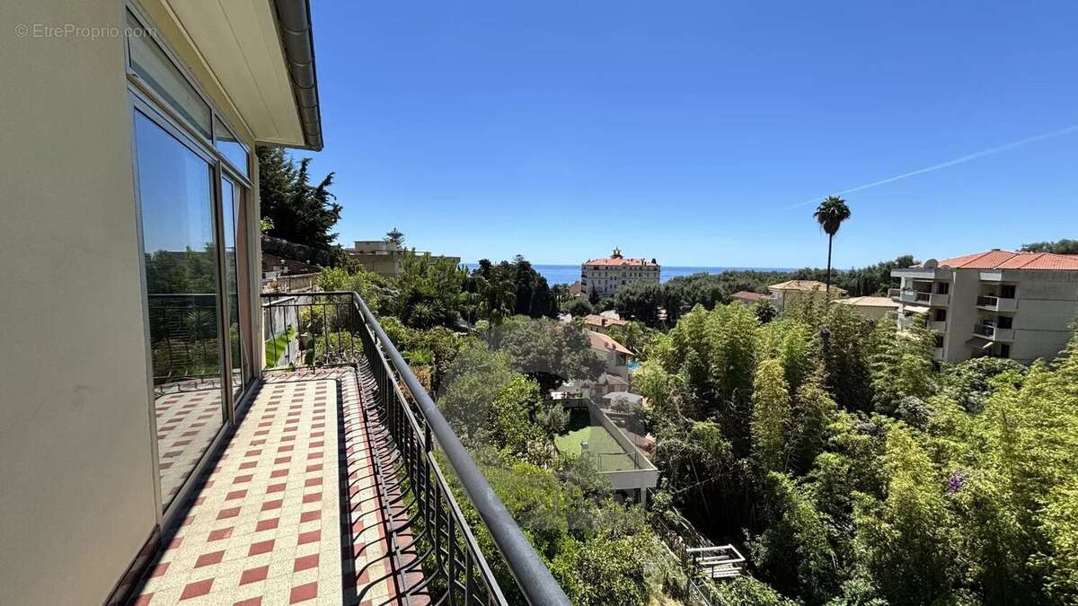 Appartement à MENTON