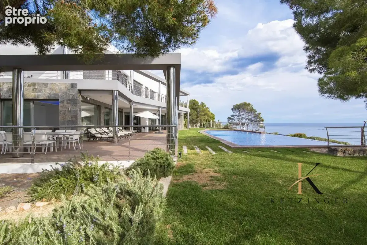 Maison 9 pièces 652 m² à vendre à Bayet (03590) - photo 5