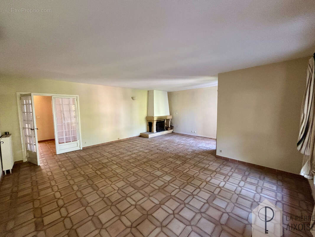 Appartement 4 pièces 110,89m2  balcon parking  Val ST André - Aix  en Provence - photo 4