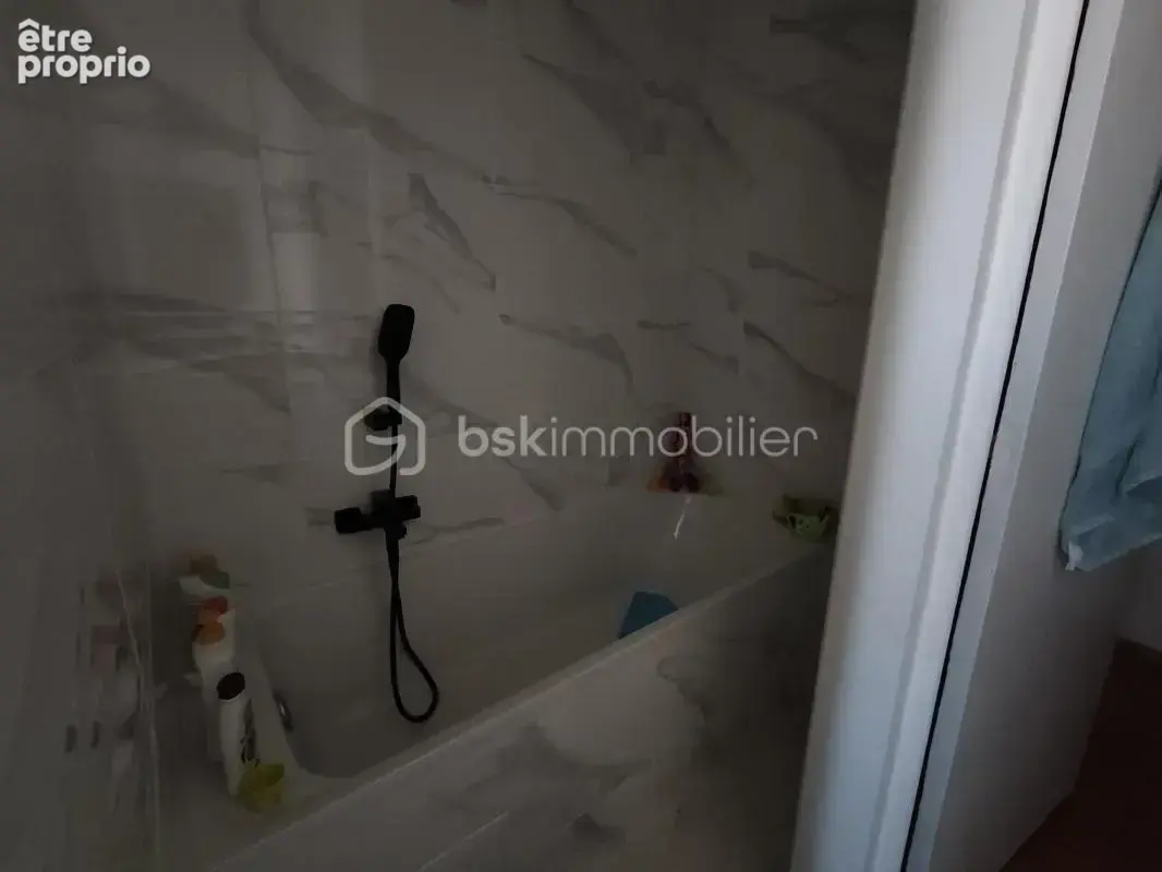 Maison familiale rénovée – 8 pièces – 150 m² – Secteur calme - photo 18