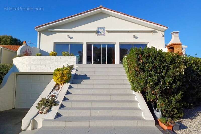 Maison à PORT-DES-BARQUES