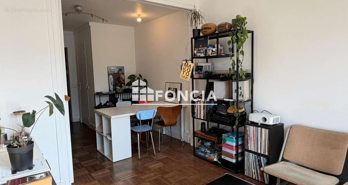 Appartement à PARIS-10E