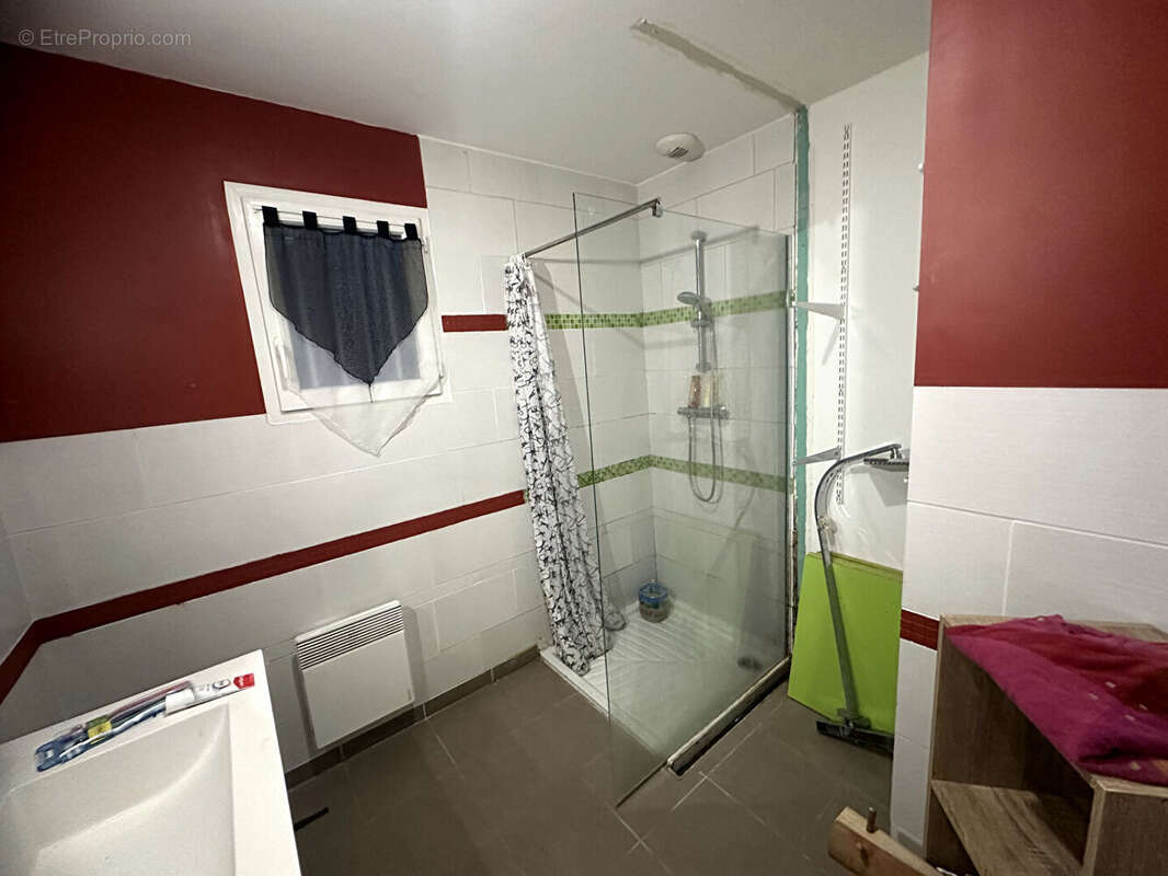 Maison à CHAMPAGNE-SAINT-HILAIRE