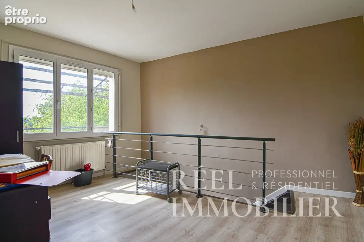 Grande maison de ville de 291 m² avec jardin et terrasse panoramique - photo 9