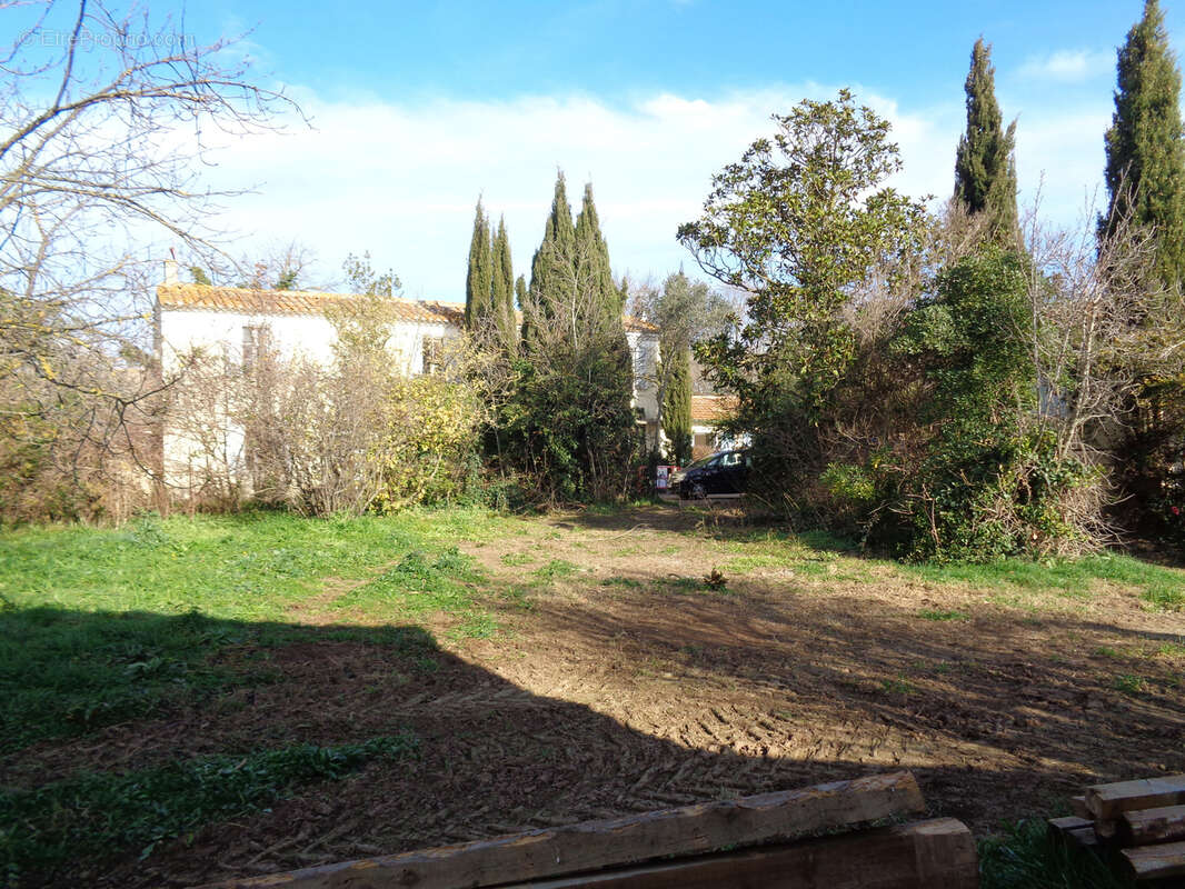 Terrain à ARLES
