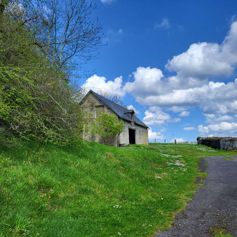 Maison à RIOM-ES-MONTAGNES