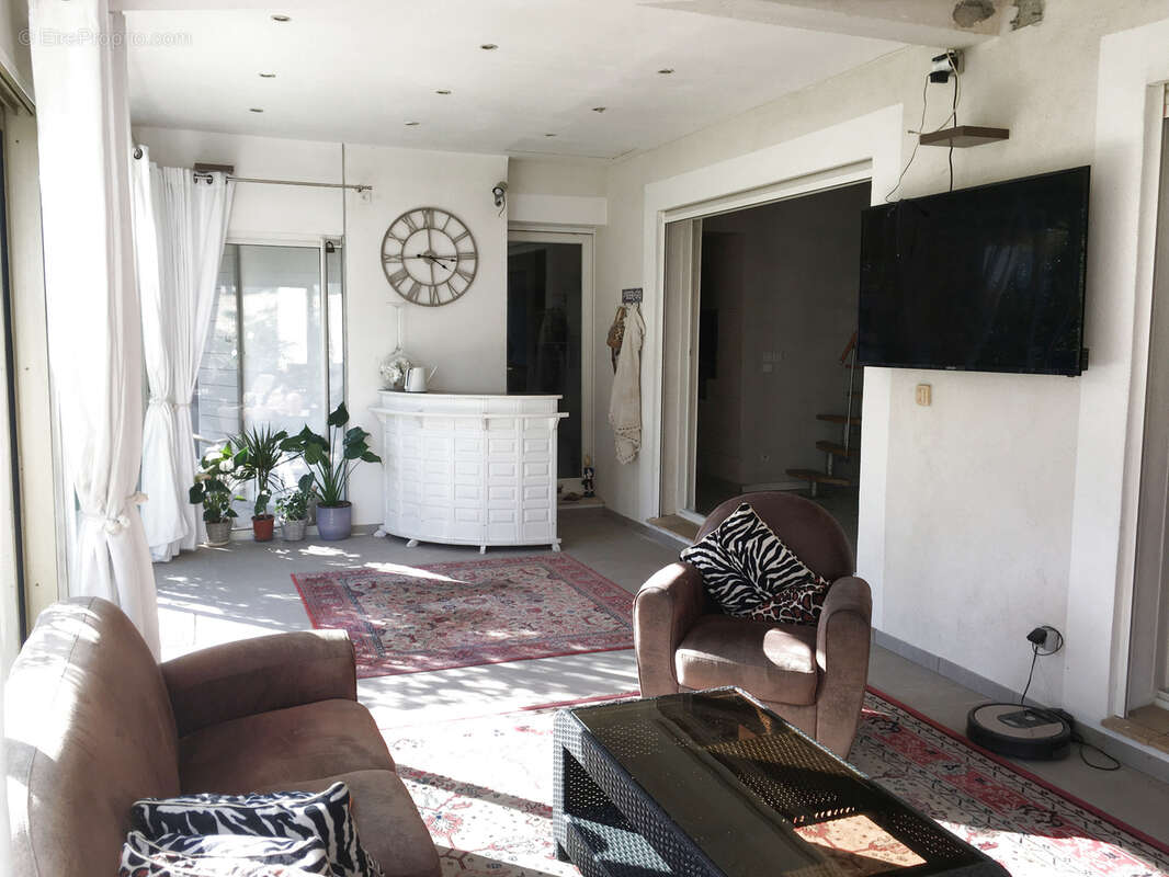 Maison à PLAN-DE-LA-TOUR