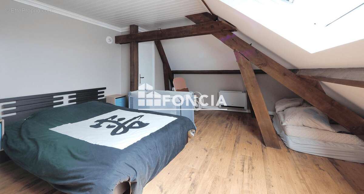 Maison à NEUVILLE-SUR-BRENNE