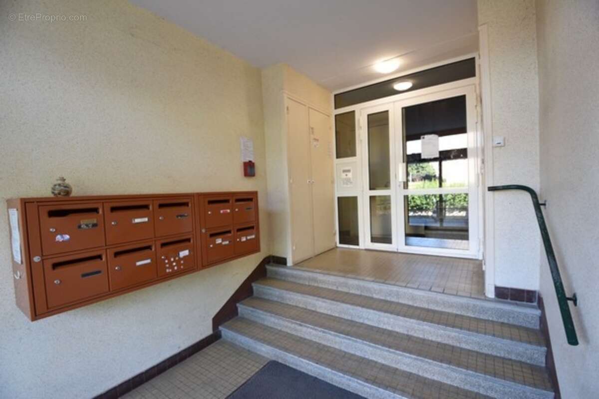 Appartement à vendre 4 pièces DIGOIN (71) - photo 2