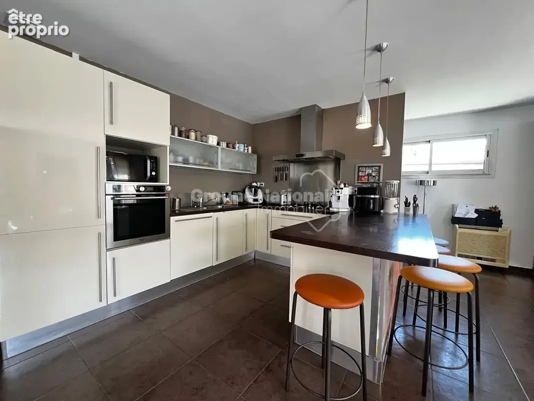 COUP DE COEUR À UCHAUD Magnifique Villa plain pied 4 chambres piscine - photo 3