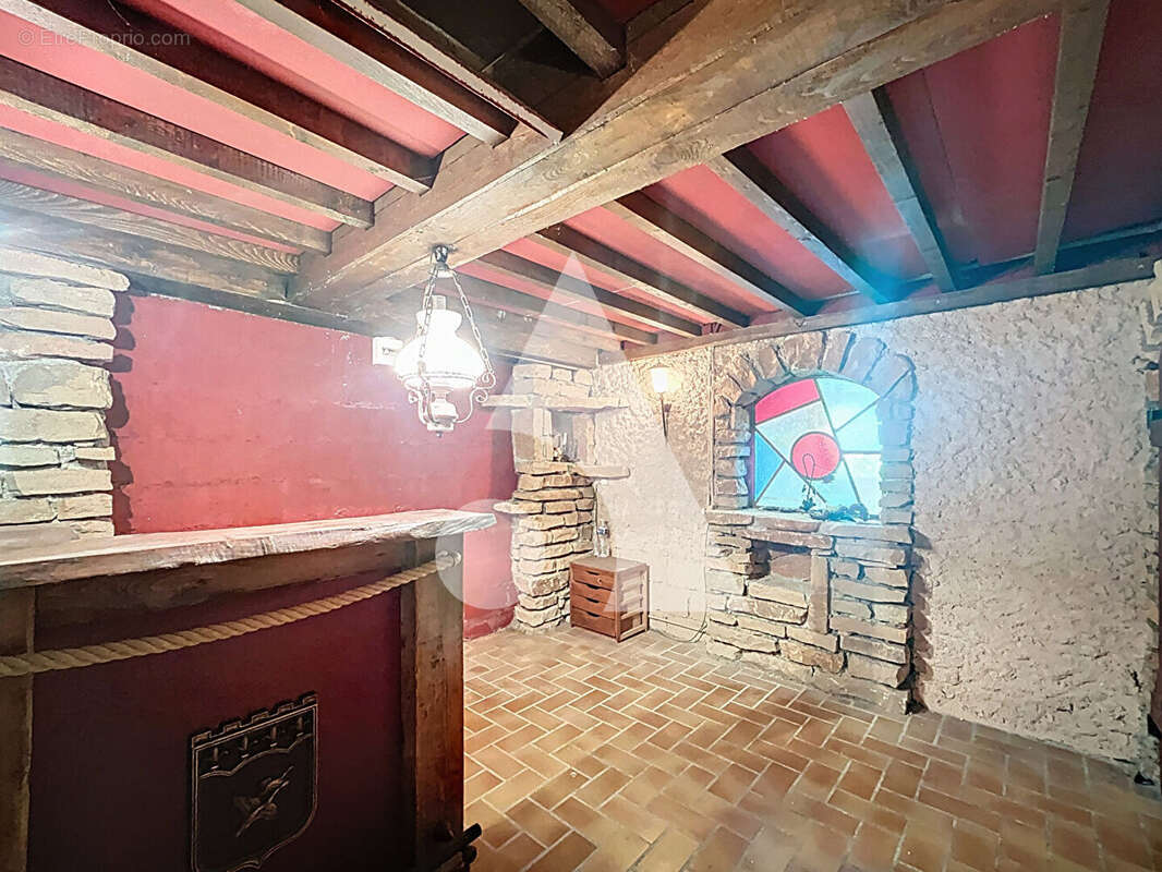 Maison à CHAMPFORGEUIL