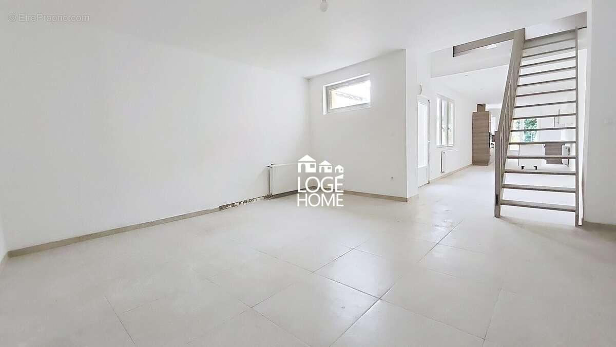 Espace salon - Maison à HENIN-BEAUMONT