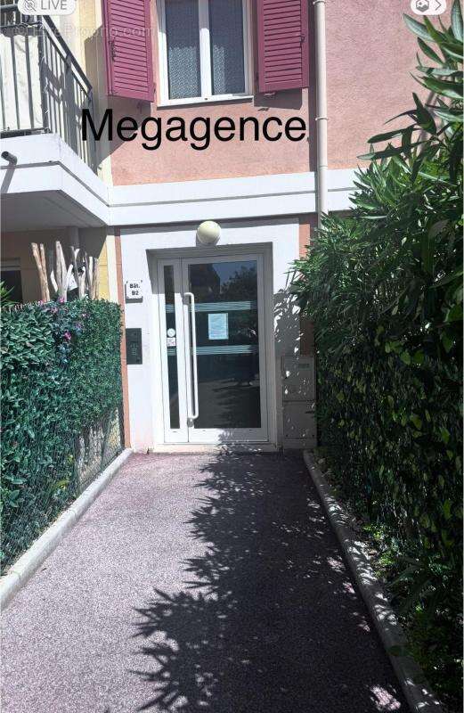 Appartement à BORMES-LES-MIMOSAS