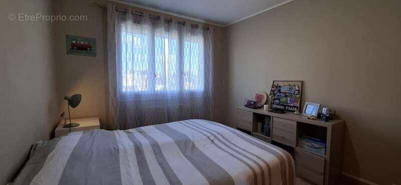 Dpt Aisne (02), à vendre SAINT QUENTIN Appartement T5 Parking - photo 10