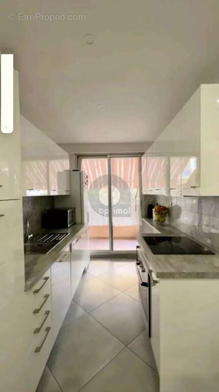 Appartement à ROQUEBRUNE-CAP-MARTIN