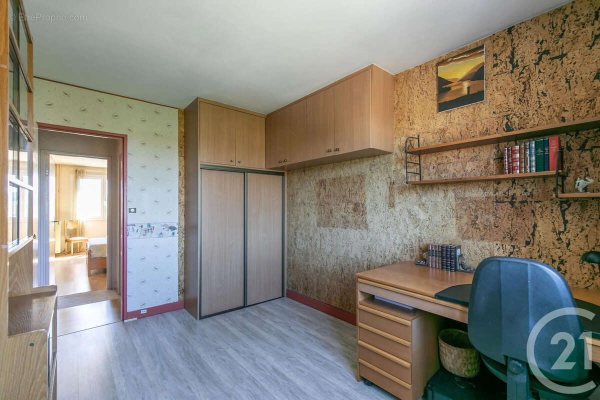 Appartement à SAINT-MAUR-DES-FOSSES