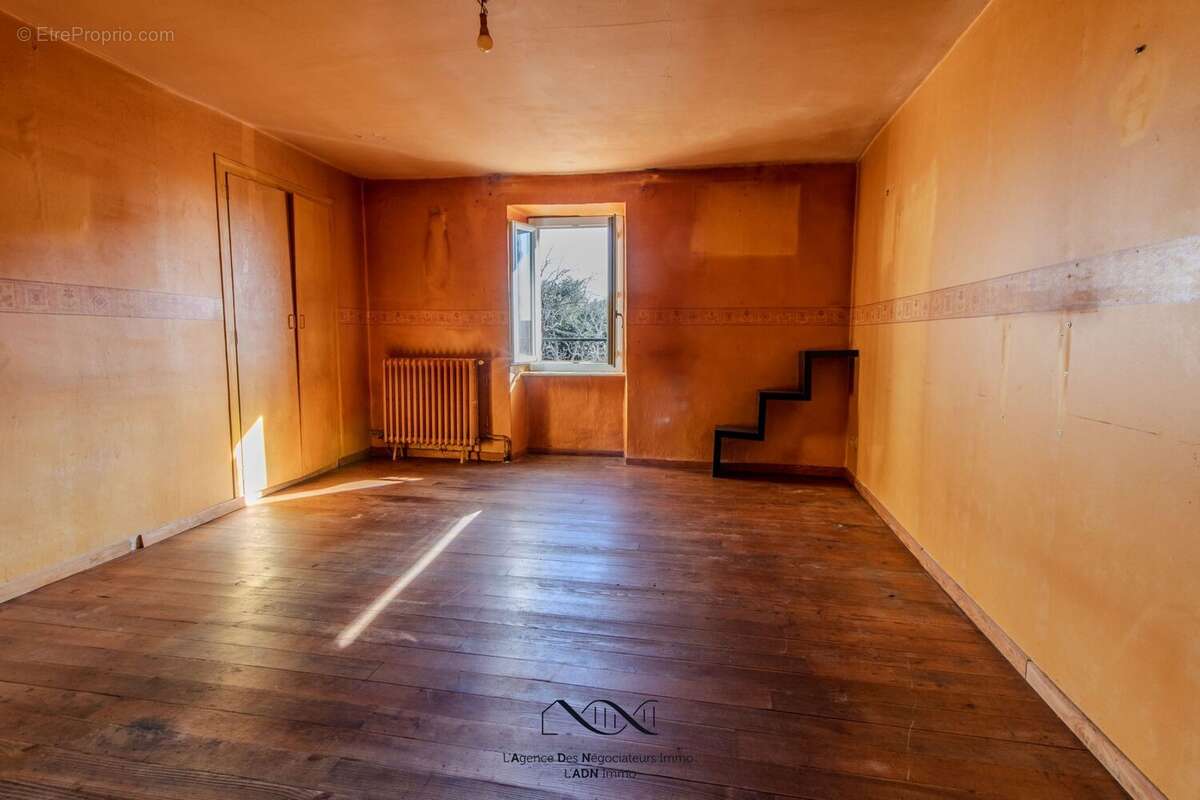 Maison à ROUTIER