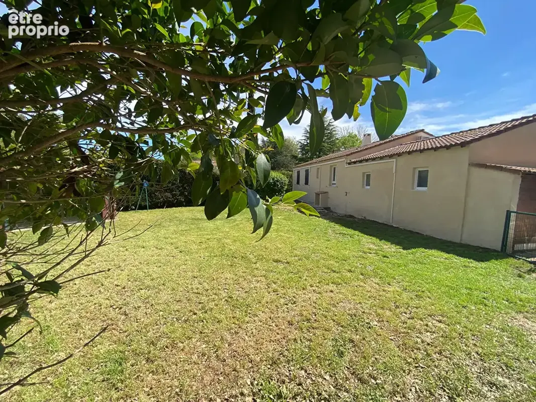 Garéoult Maison 5 pièces avec piscine au calme et proche des commodités - photo 11