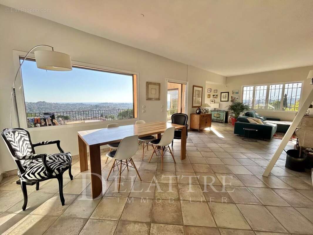 Maison à LA COLLE-SUR-LOUP