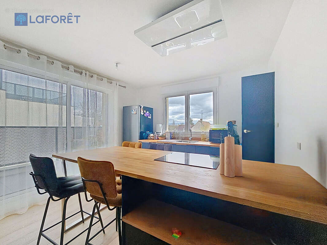 Appartement à VAIRES-SUR-MARNE