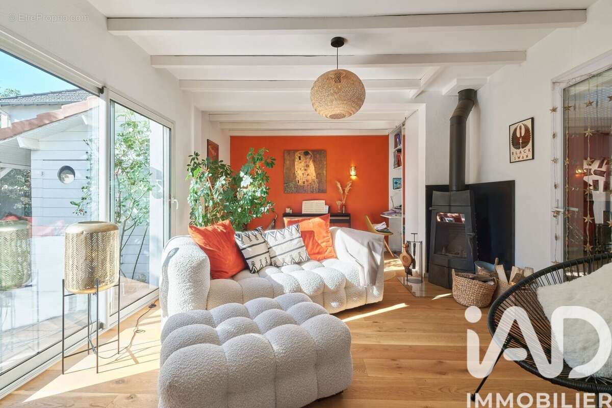 Photo 2 - Maison à SARTROUVILLE
