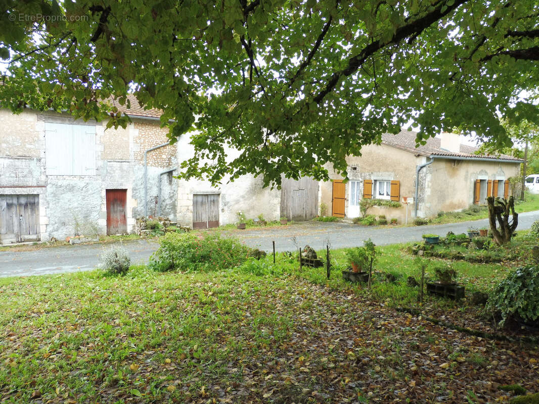 Maison à BOUTEILLES-SAINT-SEBASTIEN
