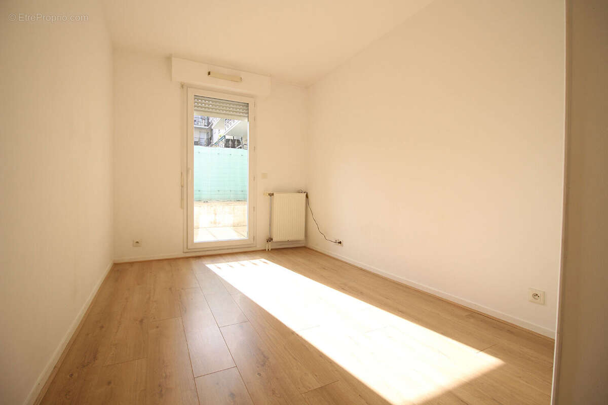 Appartement à SARTROUVILLE