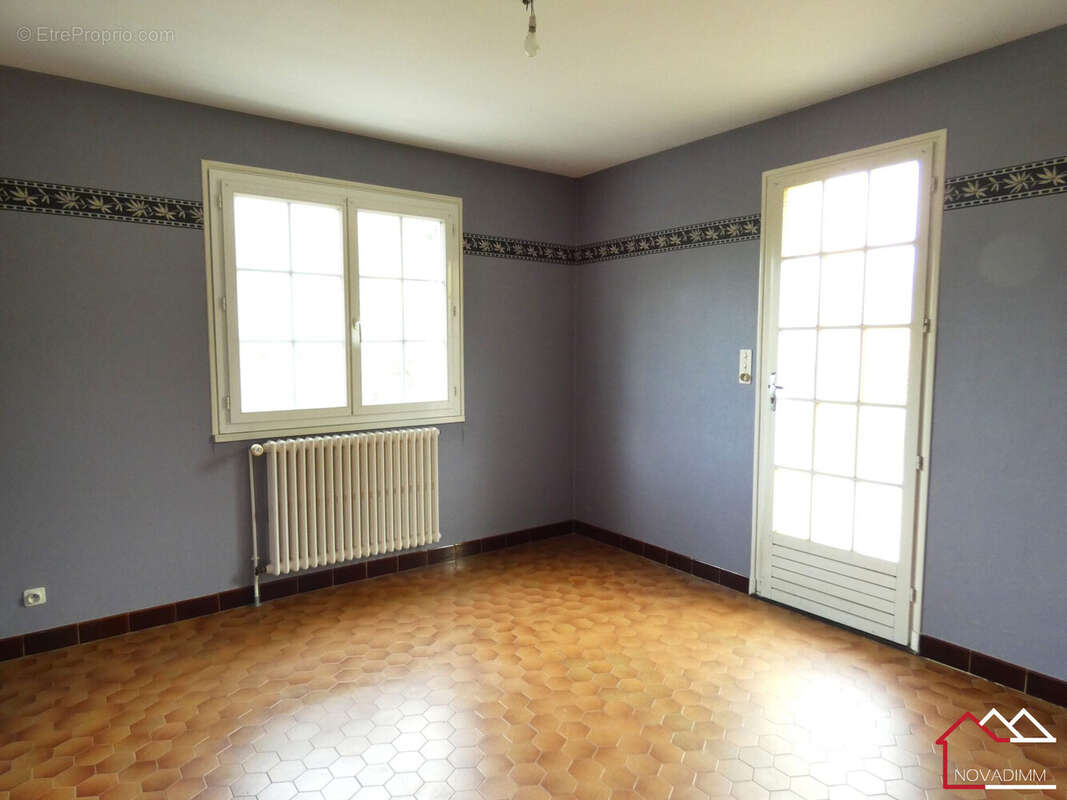Maison 135 m² à Saint-Front-De-Pradoux  - photo 8