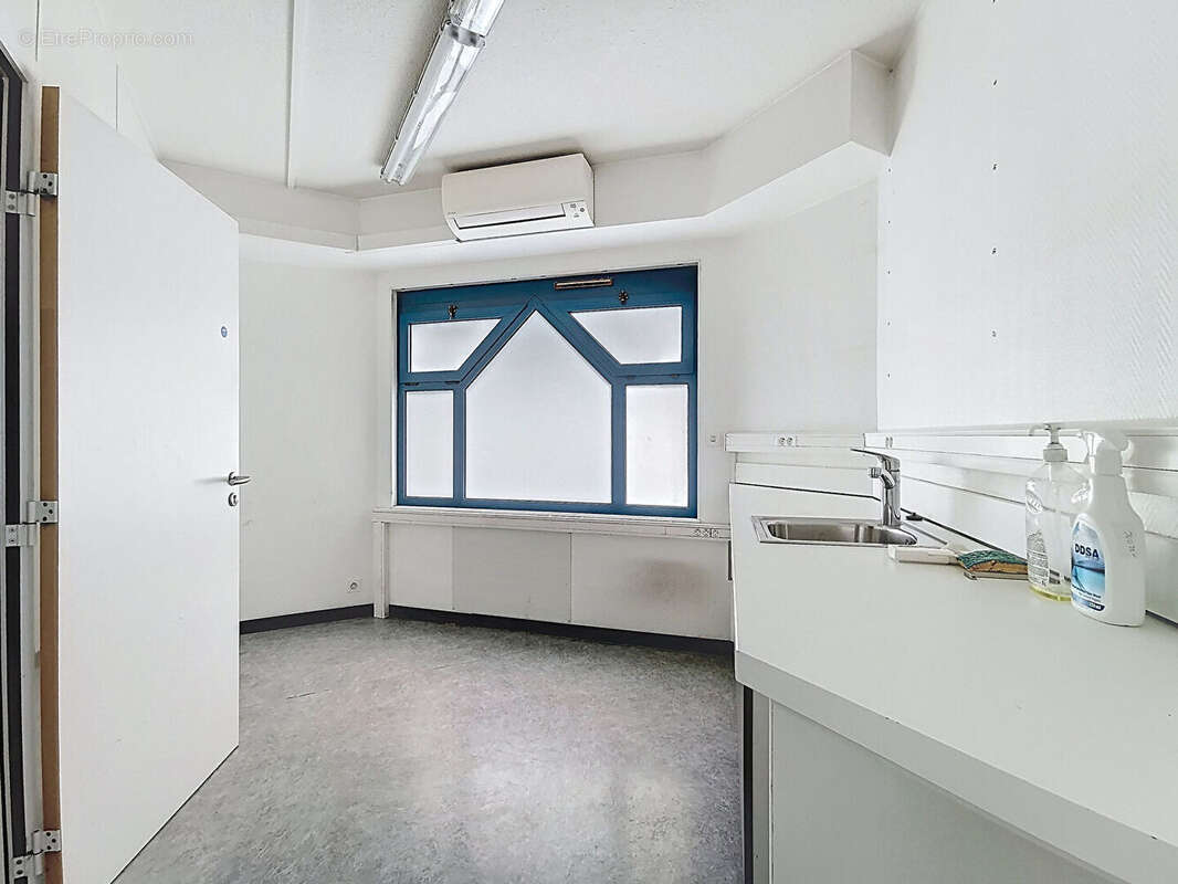 Exclusivite : thonon - local commercial / bureau - 261m² - photo 17