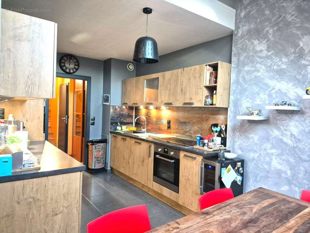 Appartement à AMBILLY