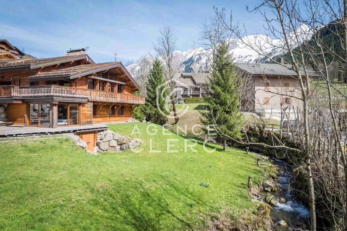 Maison à LA CLUSAZ