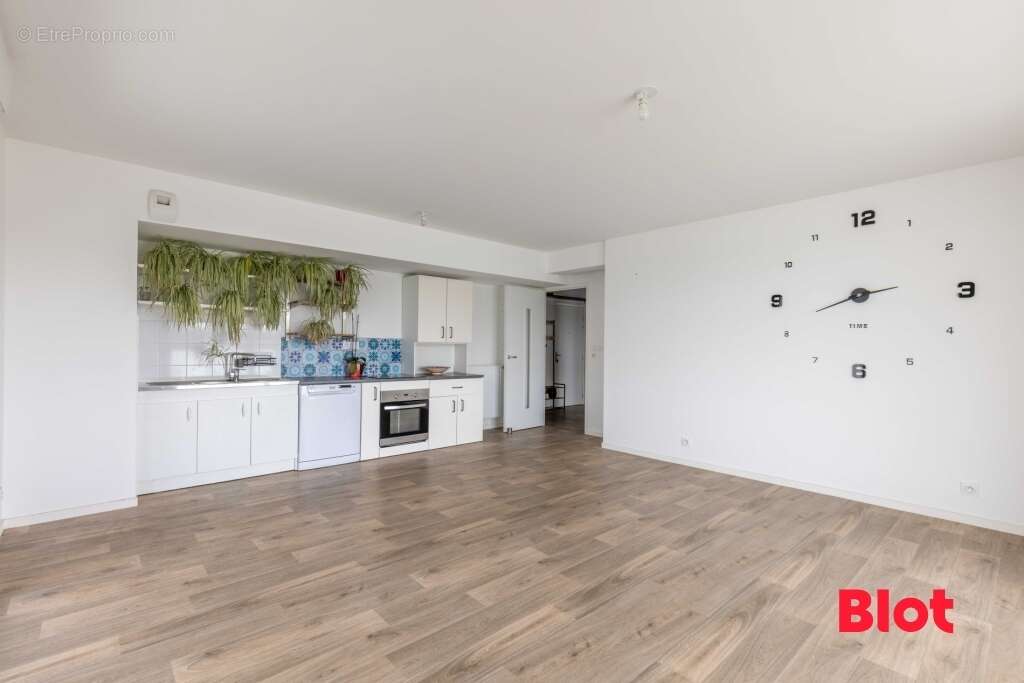 Appartement 78 m² à Betton  - photo 2