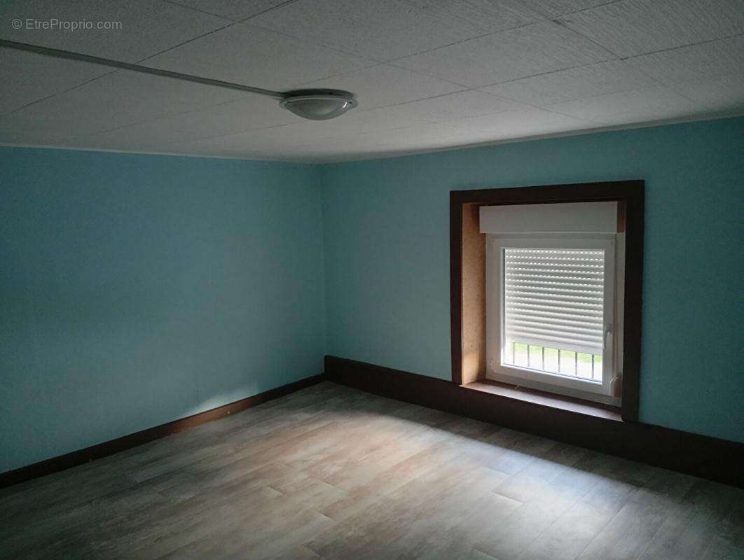 Maison à GRUEY-LES-SURANCE