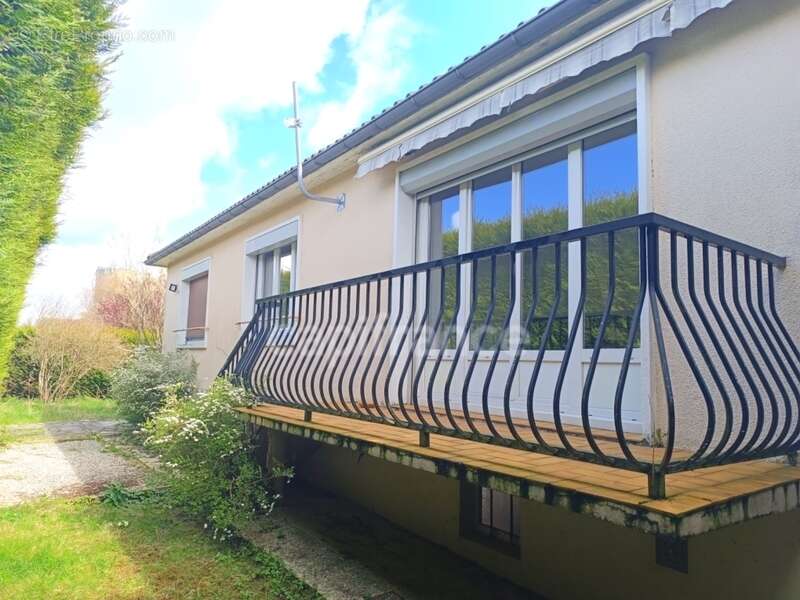 Maison à PARON