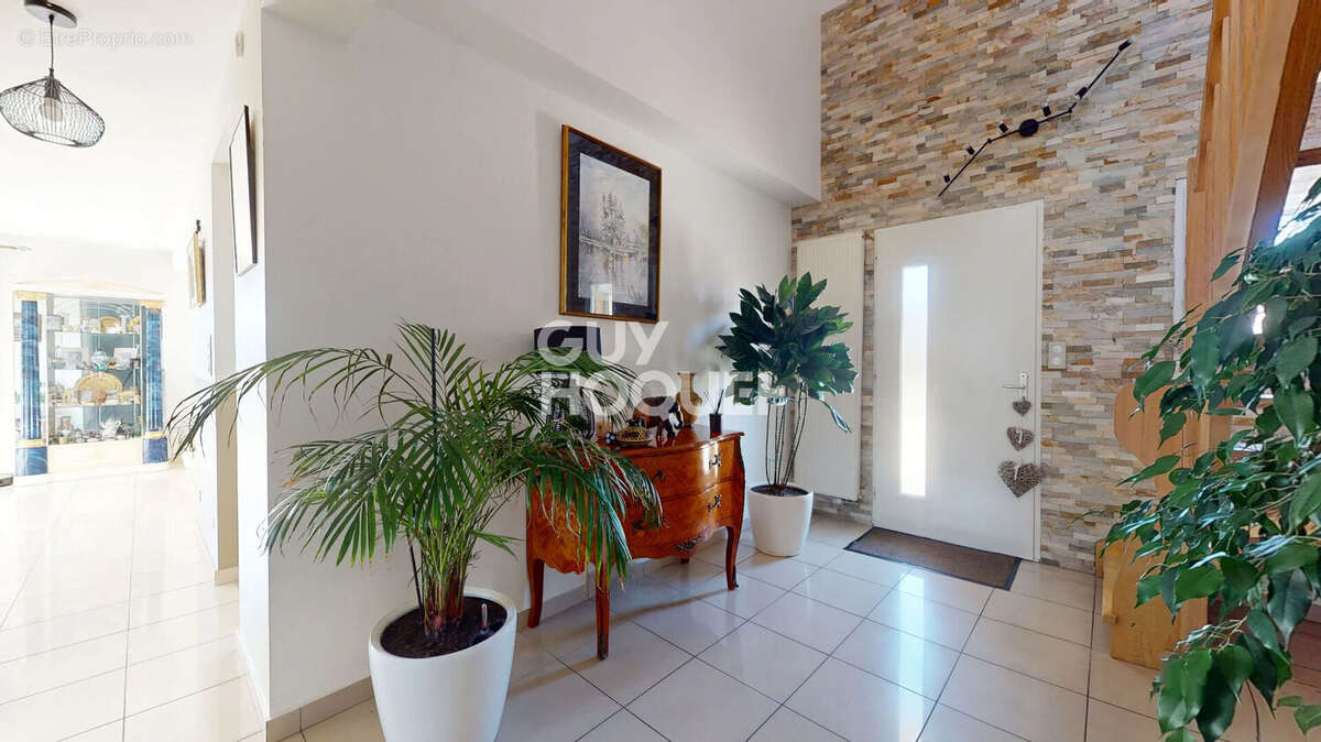 Maison à PORT-SUR-SAONE