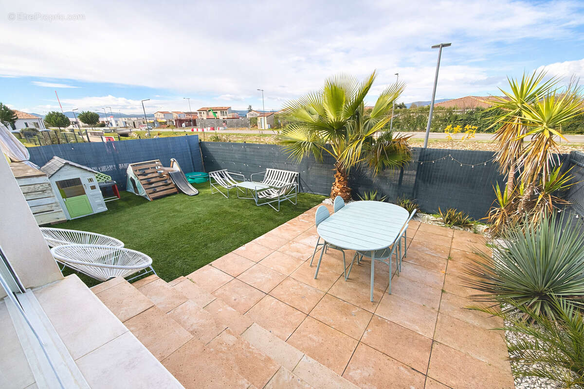 Maison à MONTELIMAR