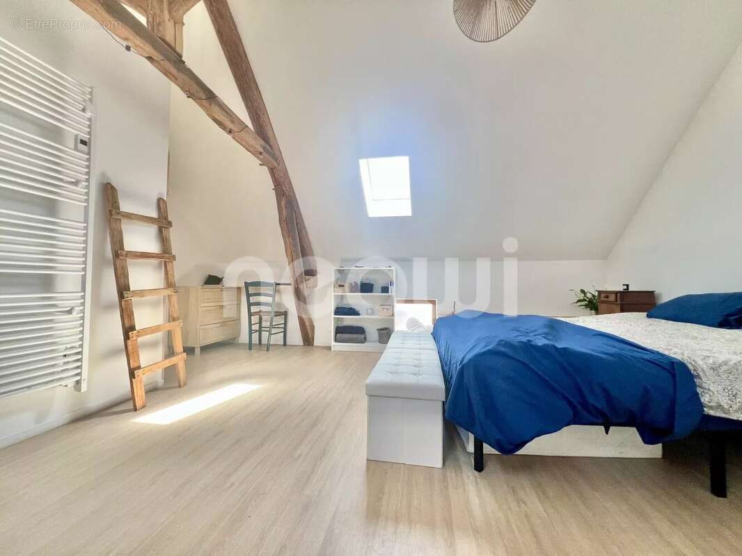 Maison à SAINT-AGOULIN