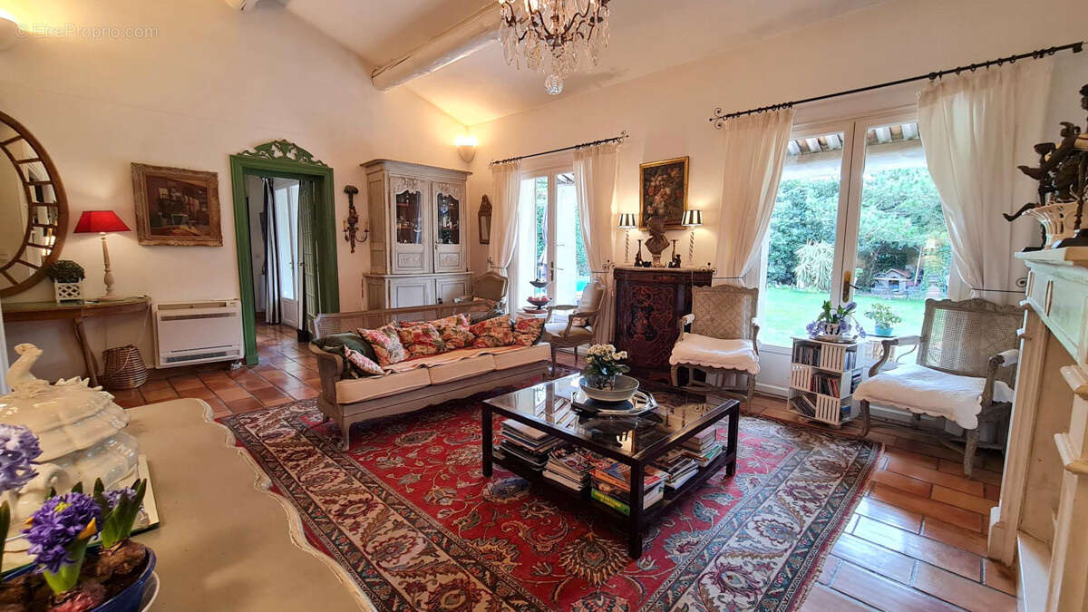 Maison à VILLENEUVE-LES-AVIGNON