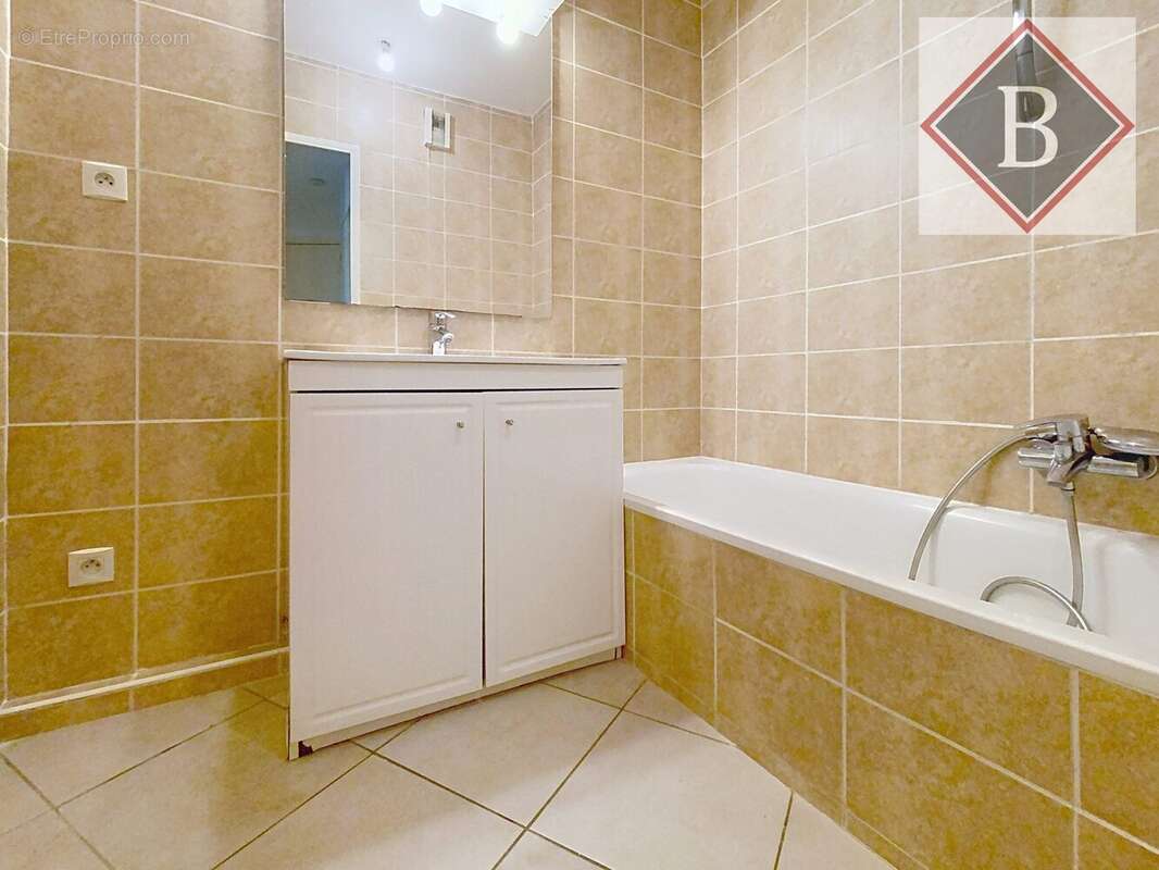 Appartement à MOUGINS