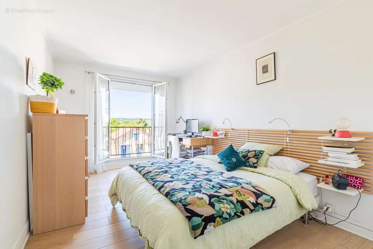 Appartement à ISSY-LES-MOULINEAUX