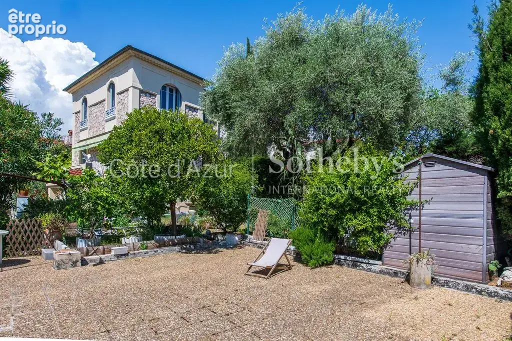 Rare, Nice quartier des Poètes, maison avec jardin, garage et fort potentiel locatif. - photo 15