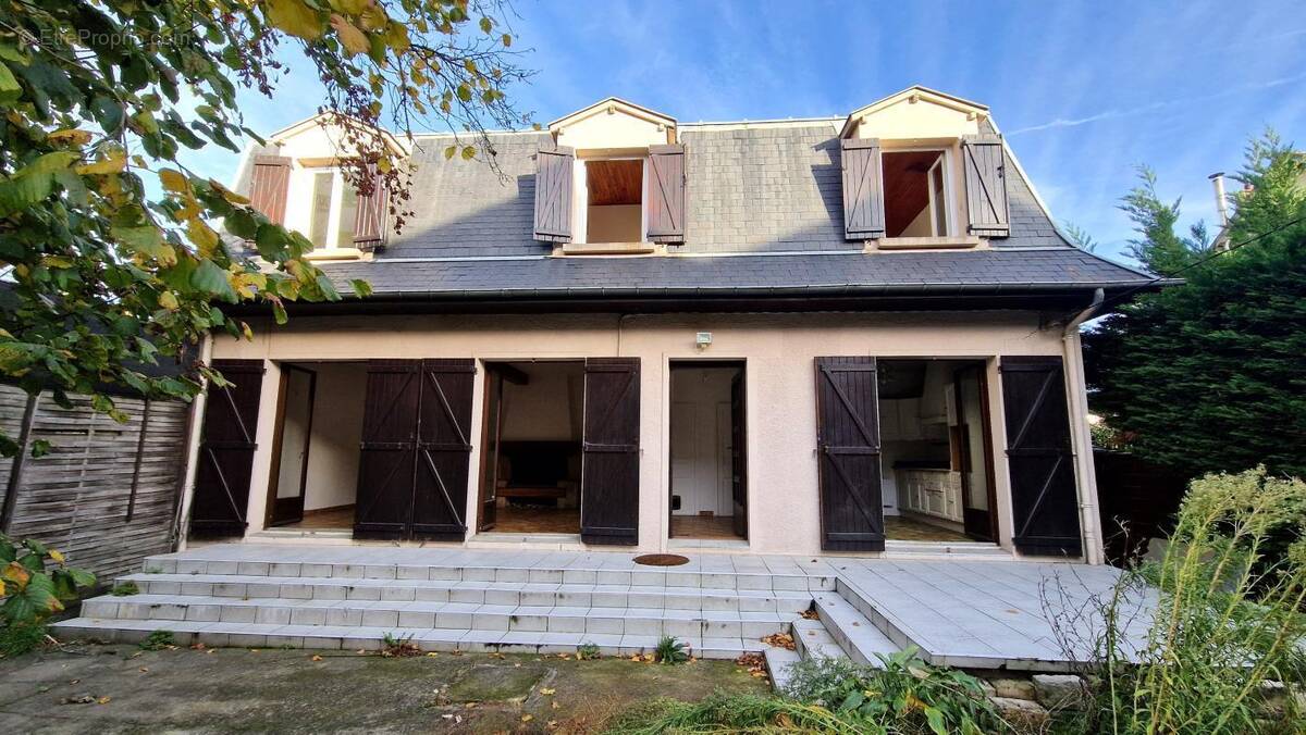 Maison à NEUILLY-SUR-MARNE