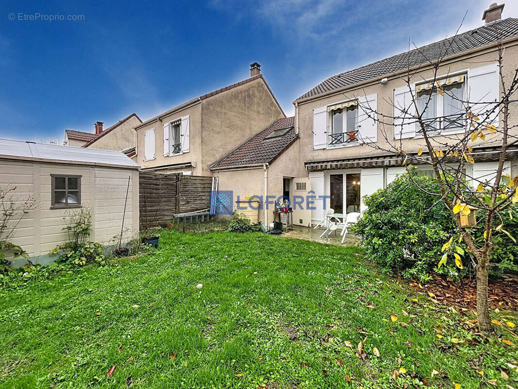 Maison à SAINT-PIERRE-DU-PERRAY