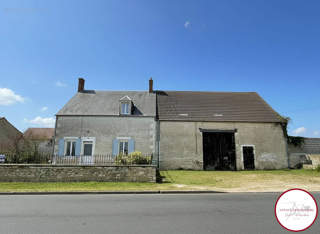 Maison à SAINT-LOUP-DES-CHAUMES